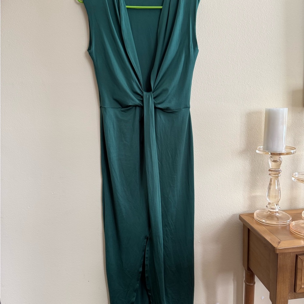 Elegant Green Sleeveless Dress